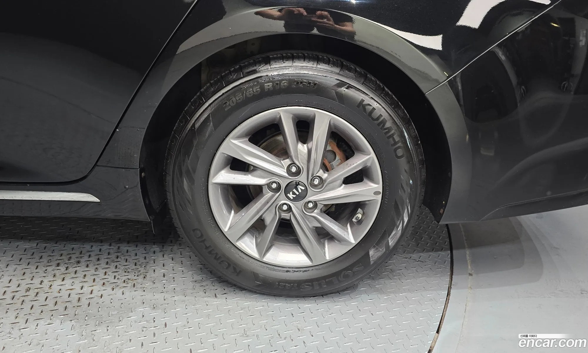 Kia K5 2018 KNAGS411BKA294538 — 20