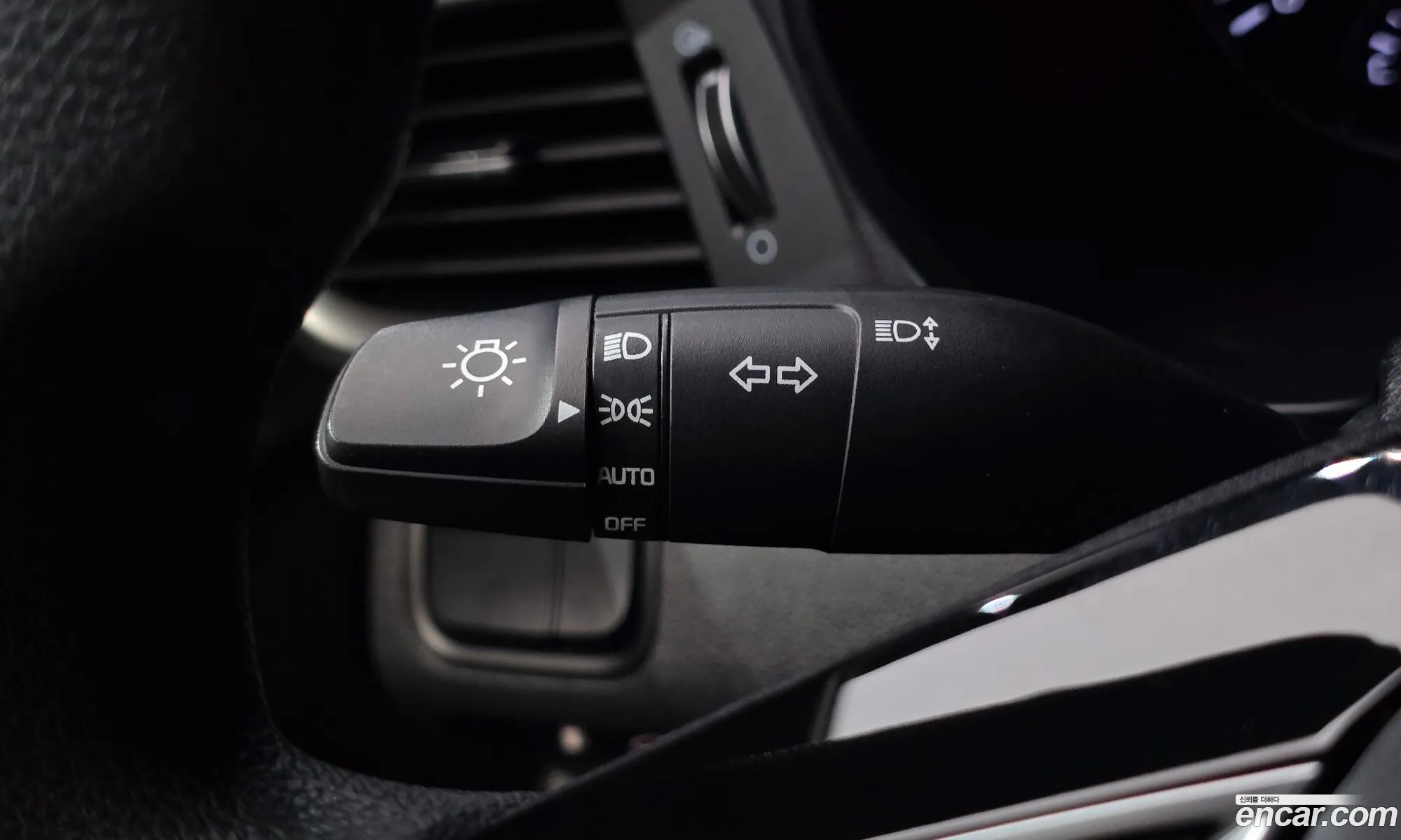 Kia K5 2018 KNAGS411BKA294538 — 12