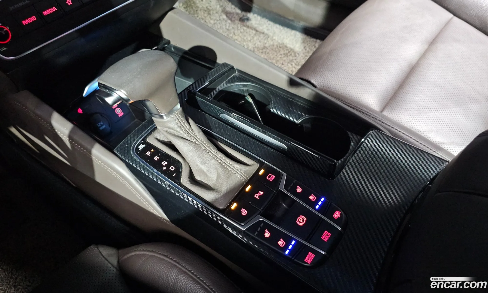 Kia K7 Hybrid 2019 — 9