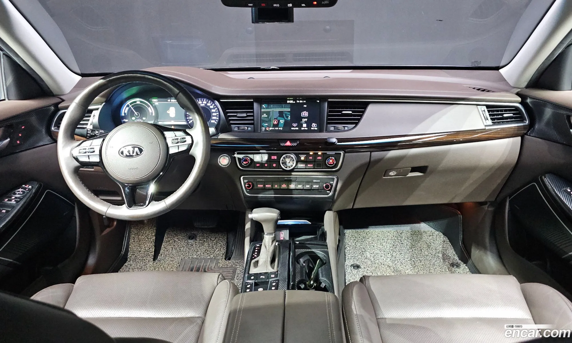 Kia K7 Hybrid 2019 — 14