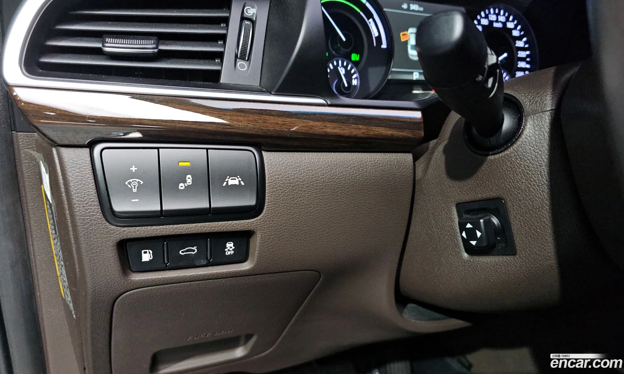 Kia K7 Hybrid 2019 — 2