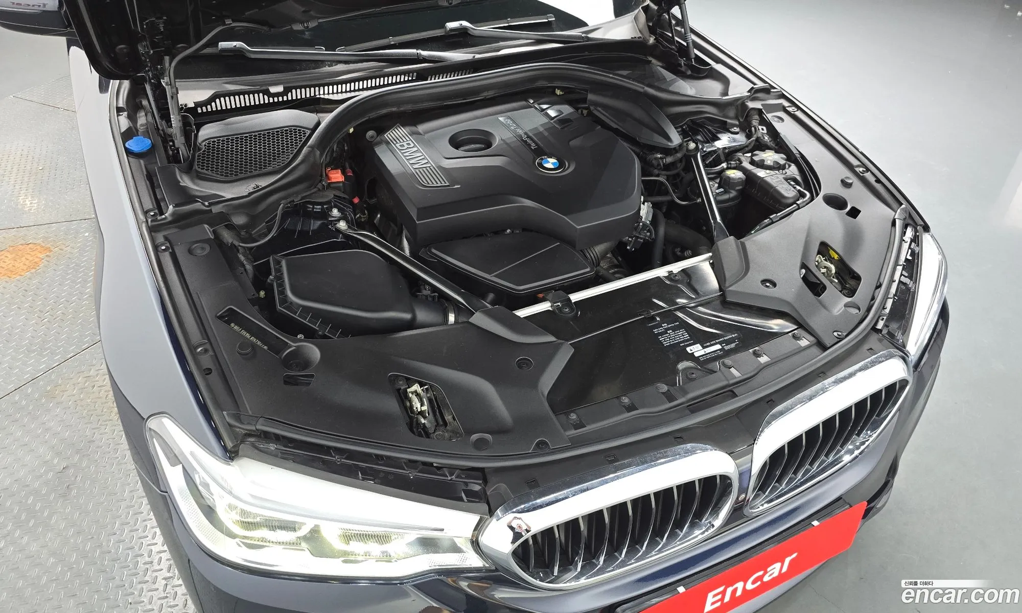 BMW 5 Series 2017 WBAJD9104JG971844 — 5