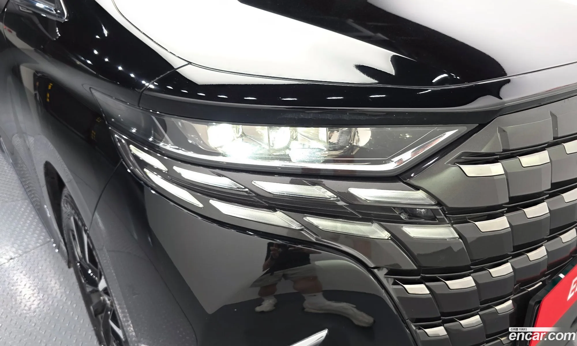 Toyota Alphard 2025 — 20