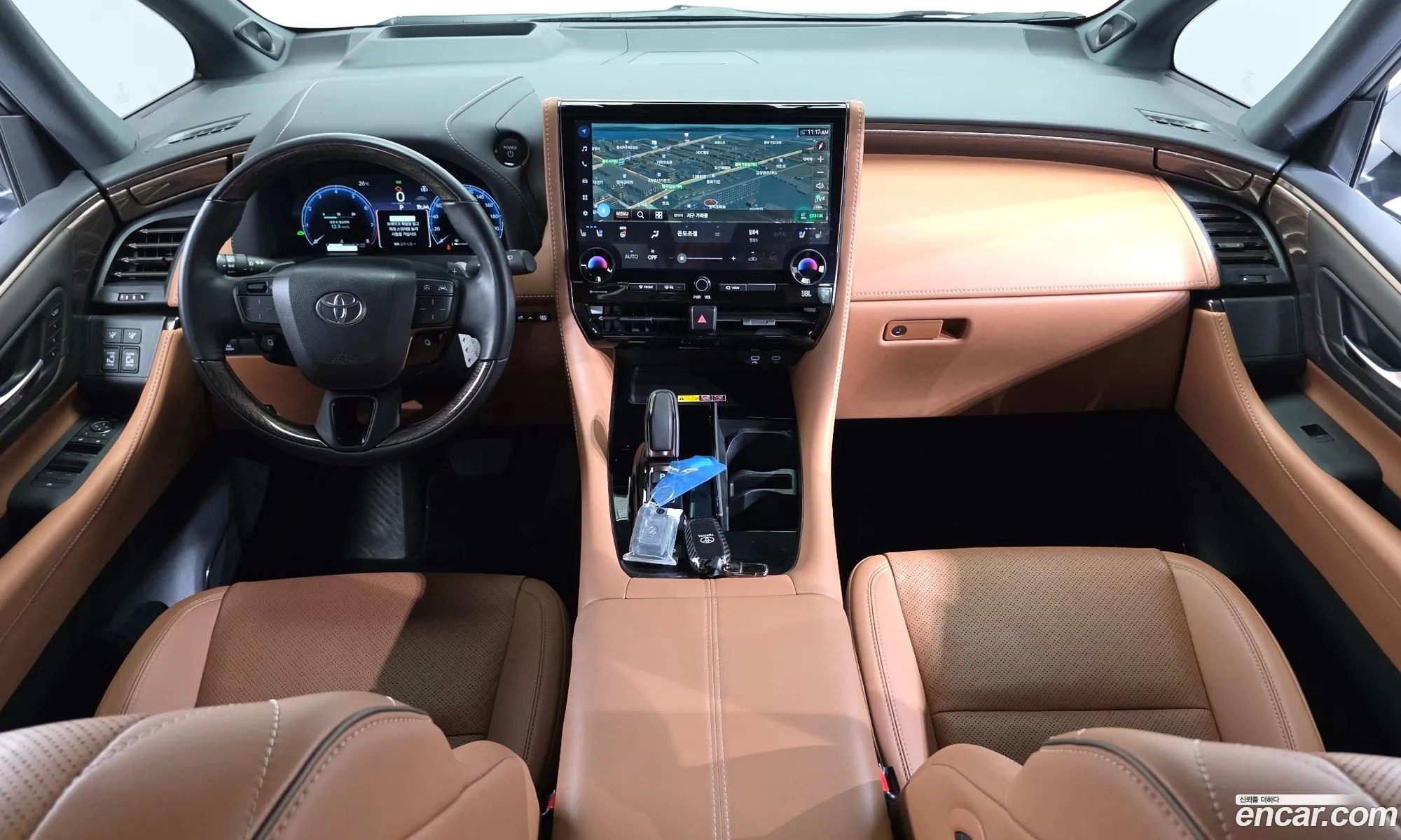 Toyota Alphard 2025 — 23