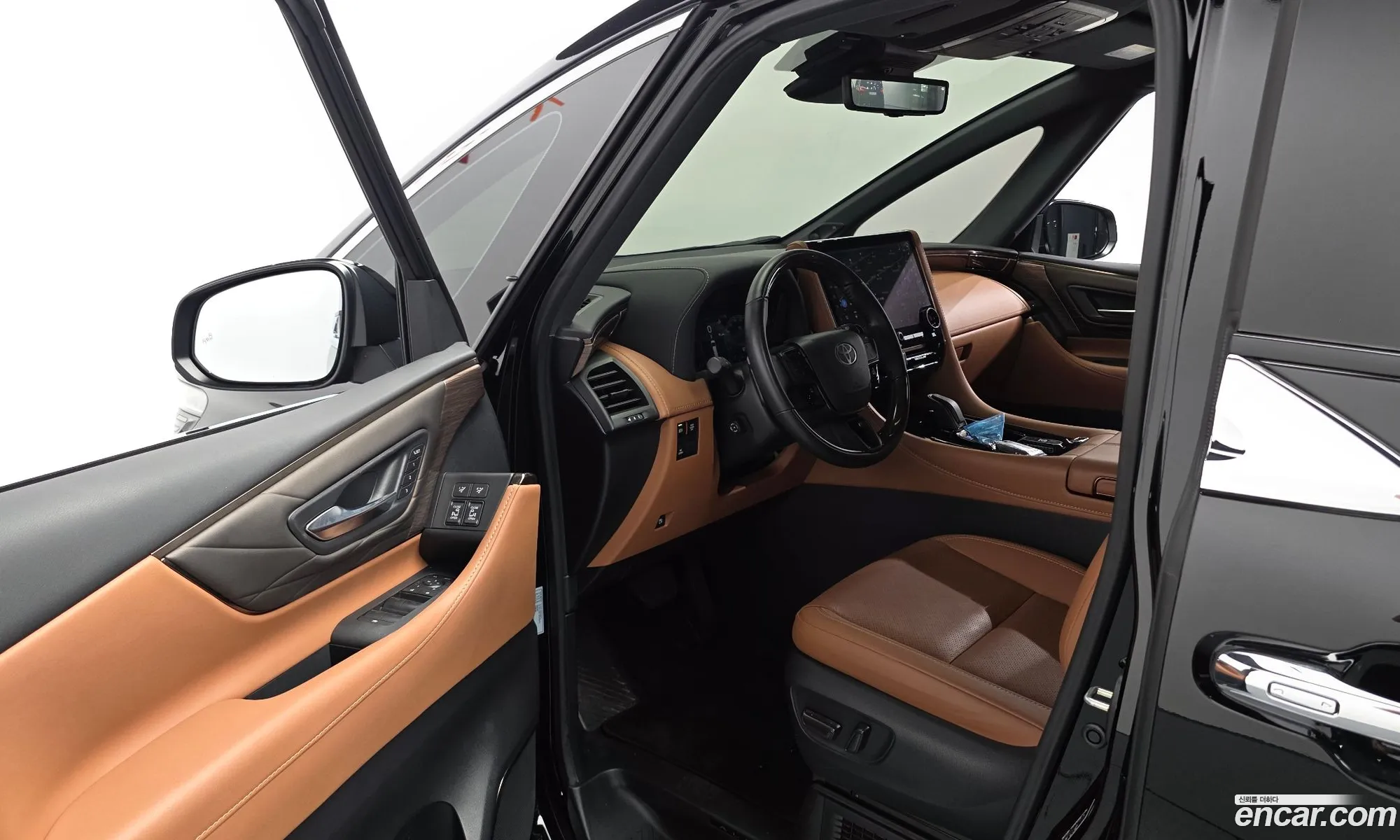 Toyota Alphard 2025 — 18