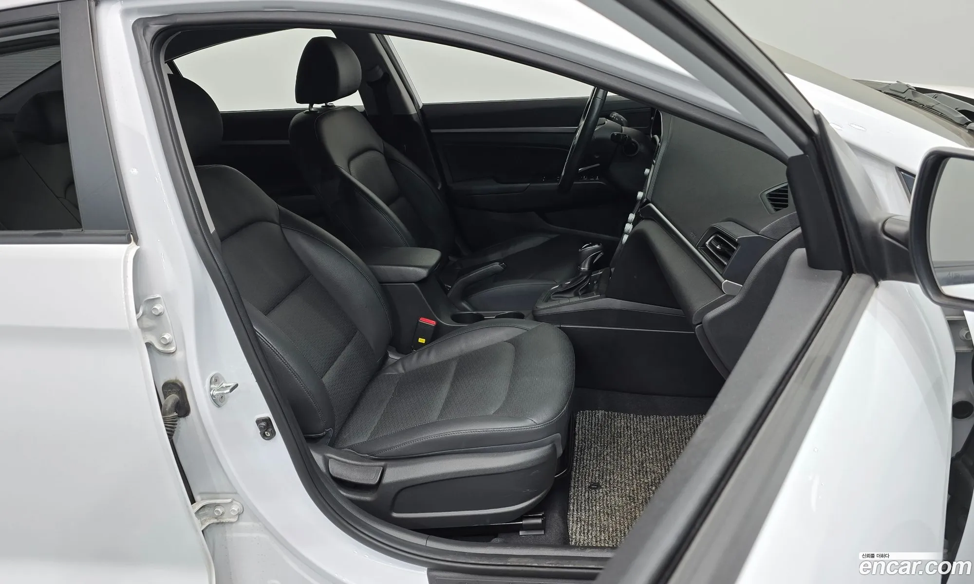 Hyundai Elantra AD 2020 — 9