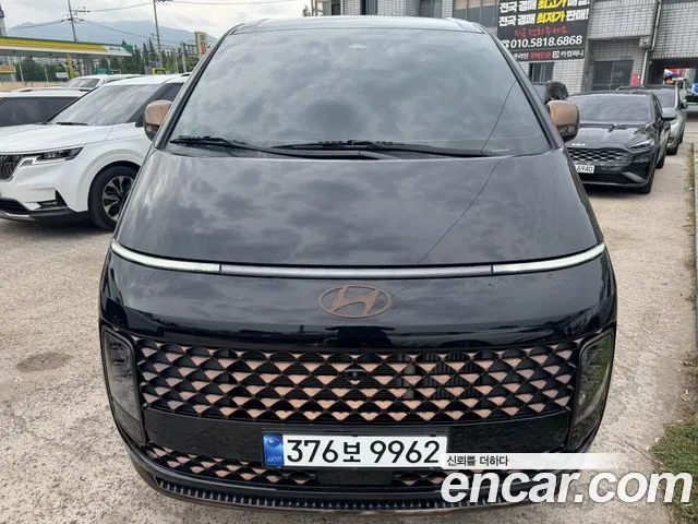 Hyundai Staria 2024 — 2