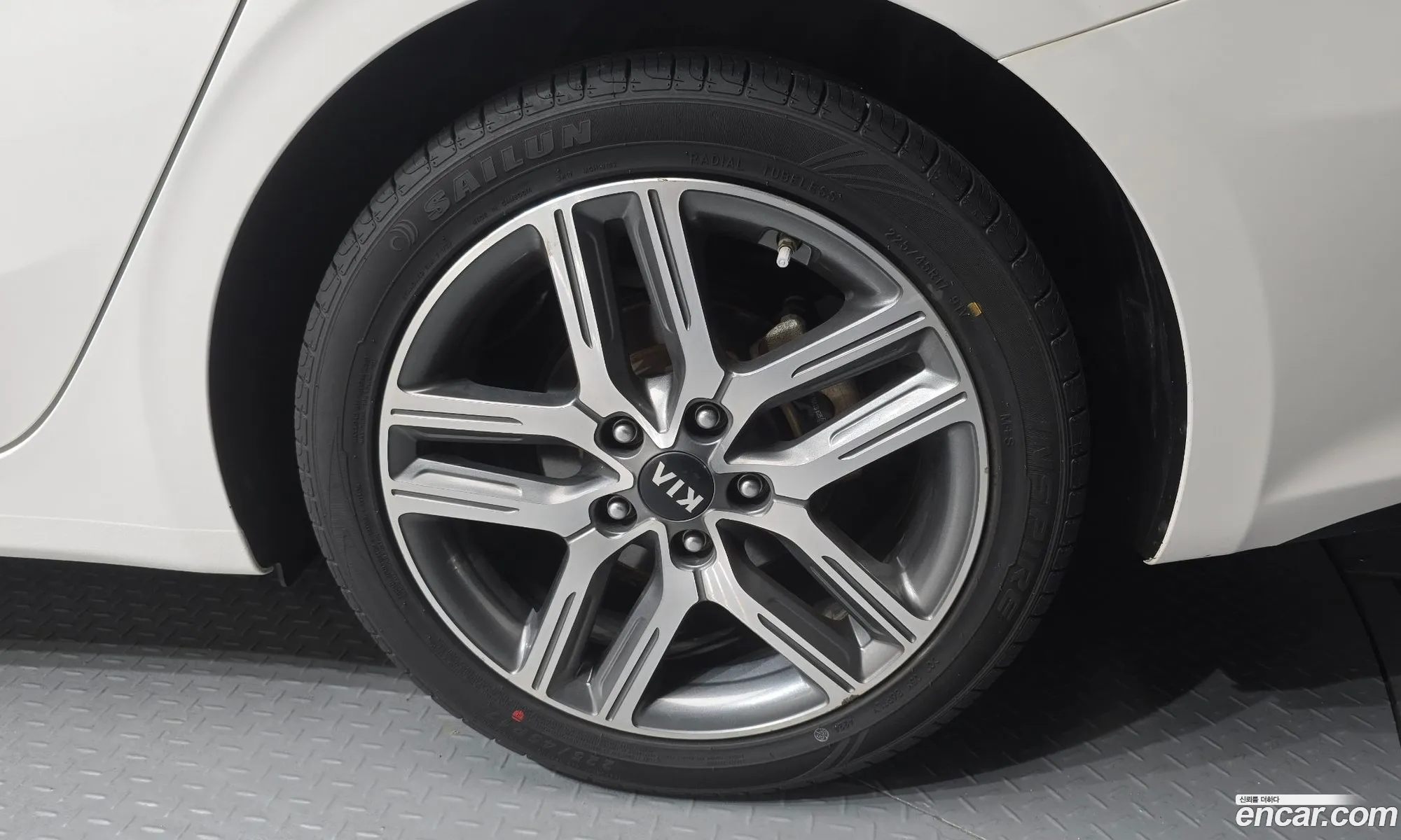 Kia K3 2019 — 14
