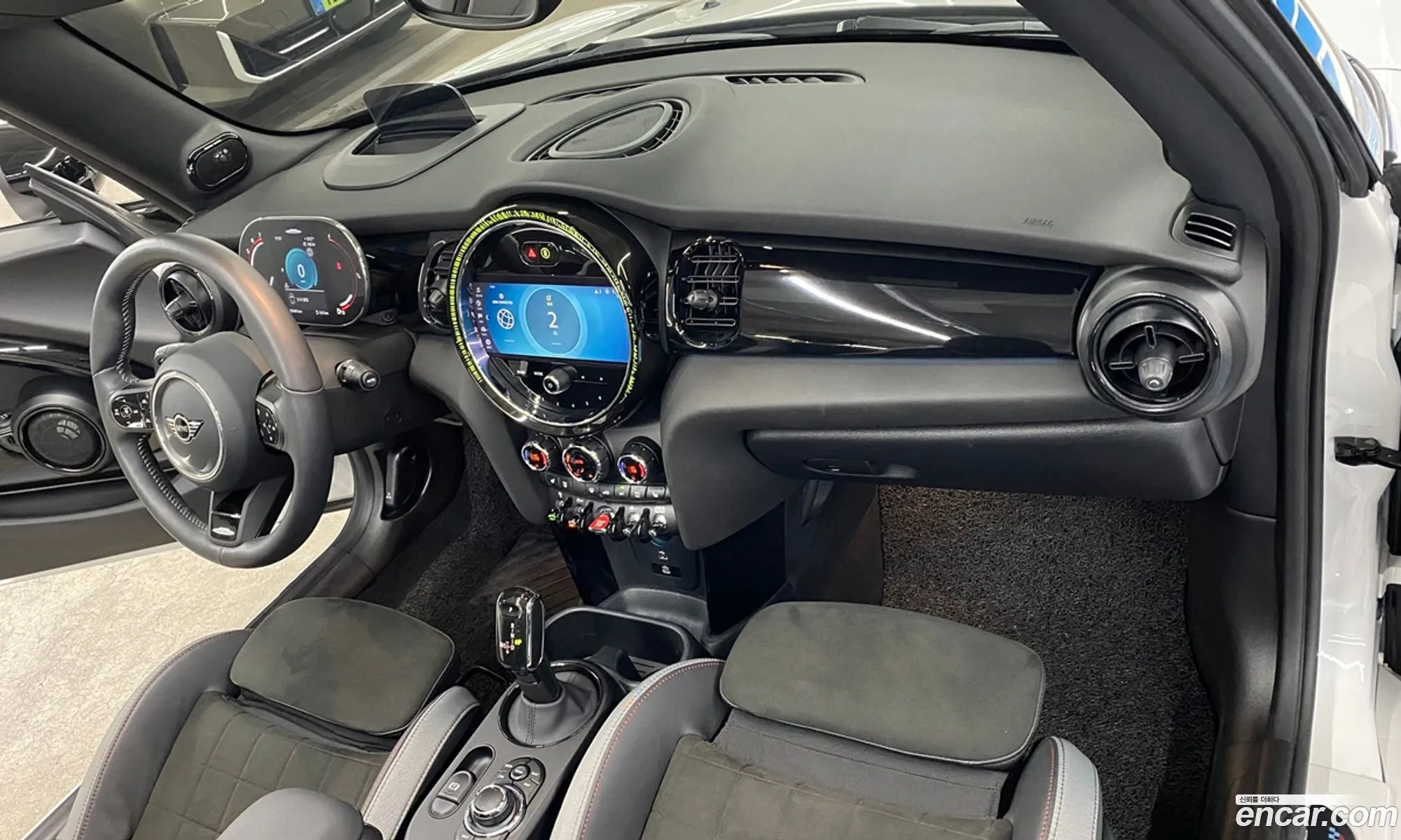 Mini Cooper S Convertible 2024 — 6