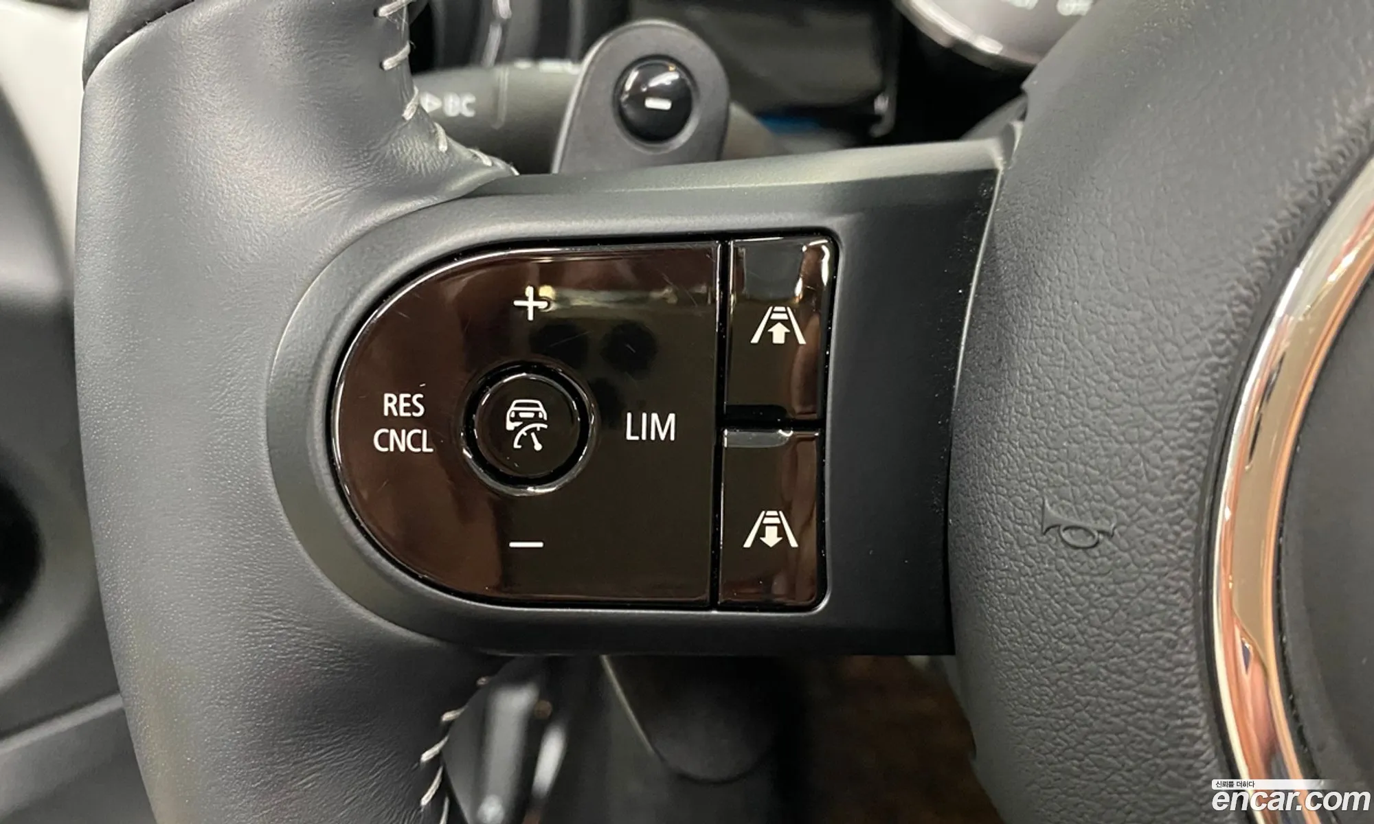 Mini Cooper S Convertible 2024 — 10