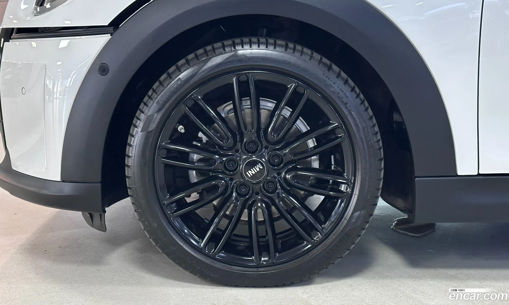 Mini Cooper Convertible 2024 — 12