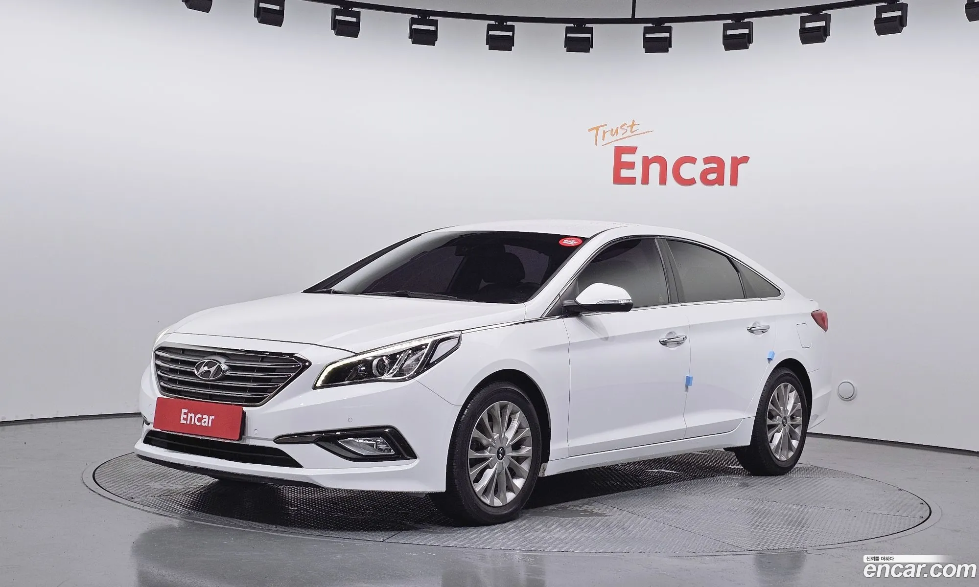 Hyundai LF Sonata 2017 — 17