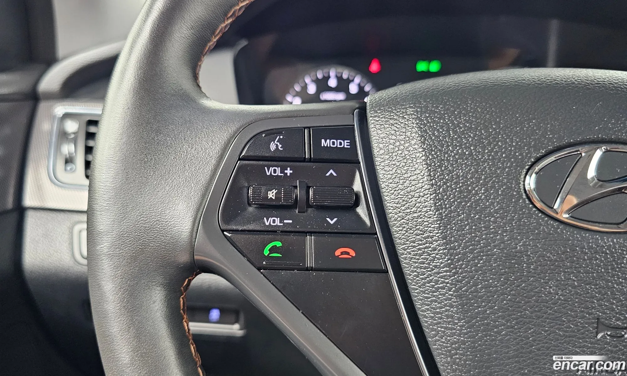 Hyundai LF Sonata 2017 — 23
