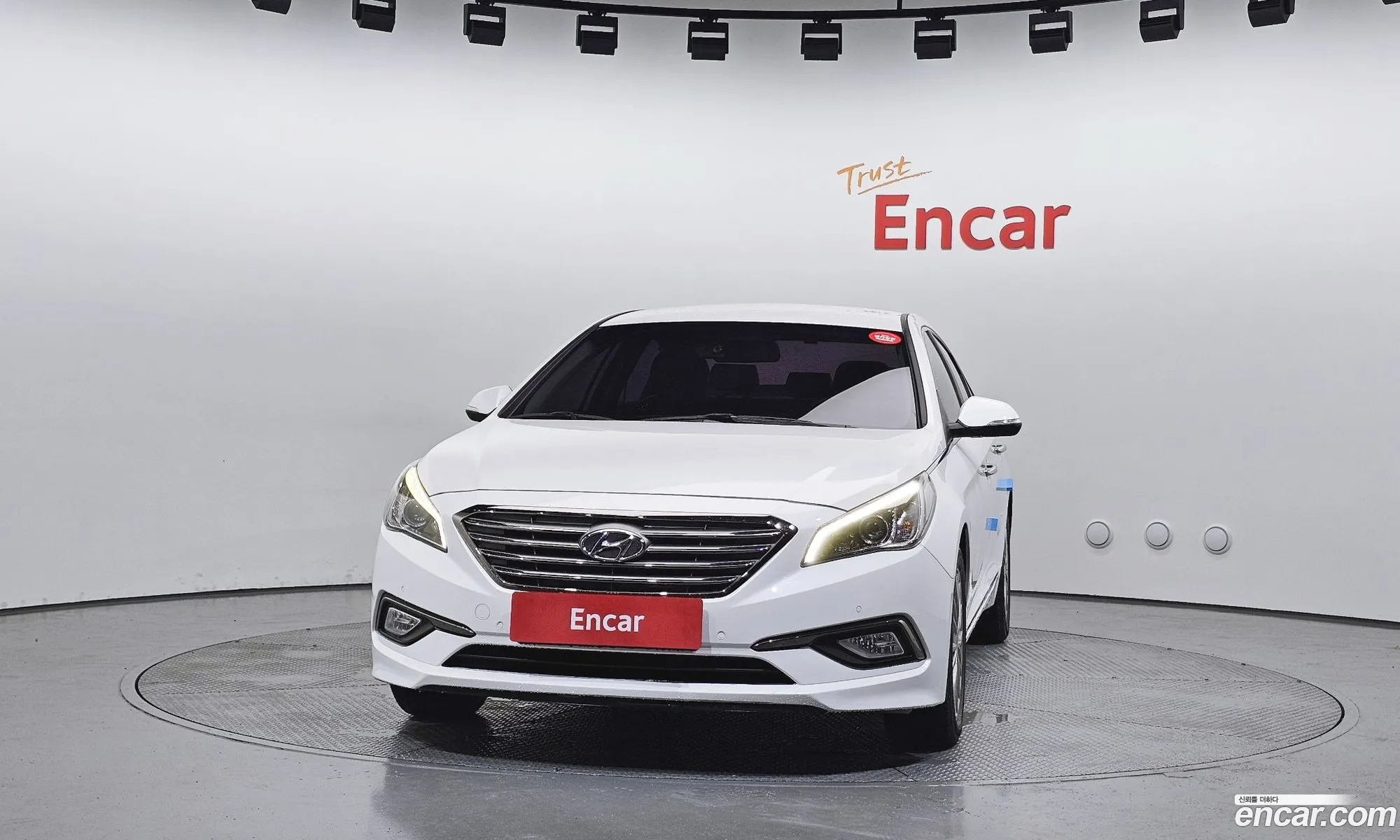 Hyundai LF Sonata 2017 — 25