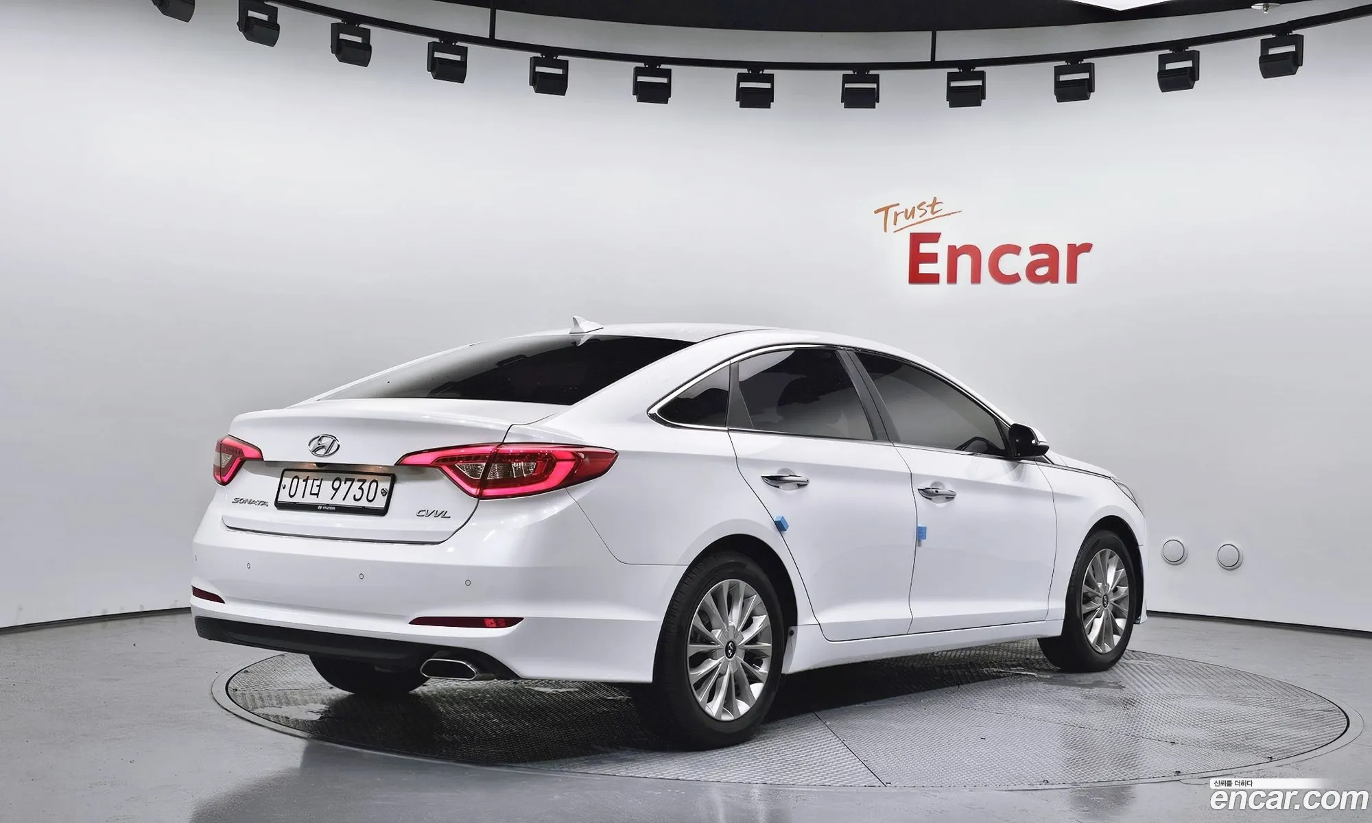 Hyundai LF Sonata 2017 — 16