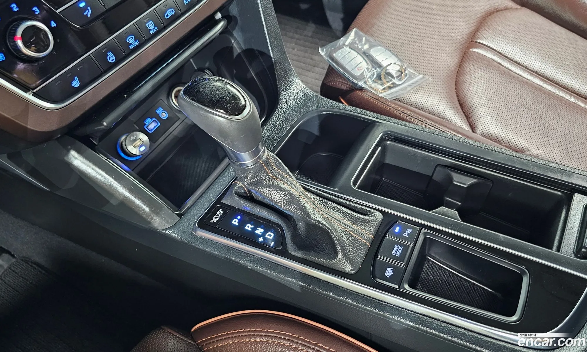 Hyundai LF Sonata 2017 — 12