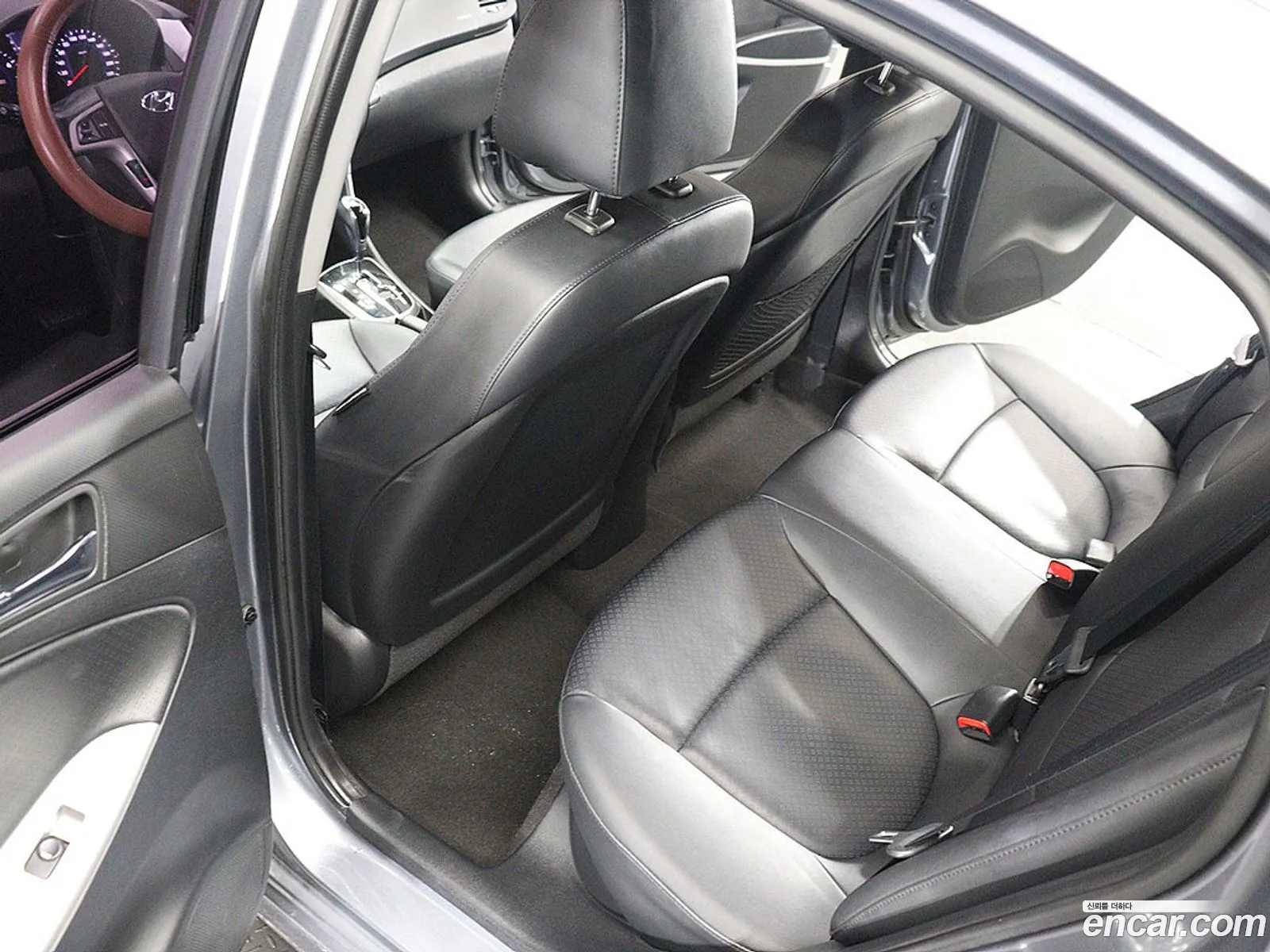 Hyundai Accent 2014 — 17