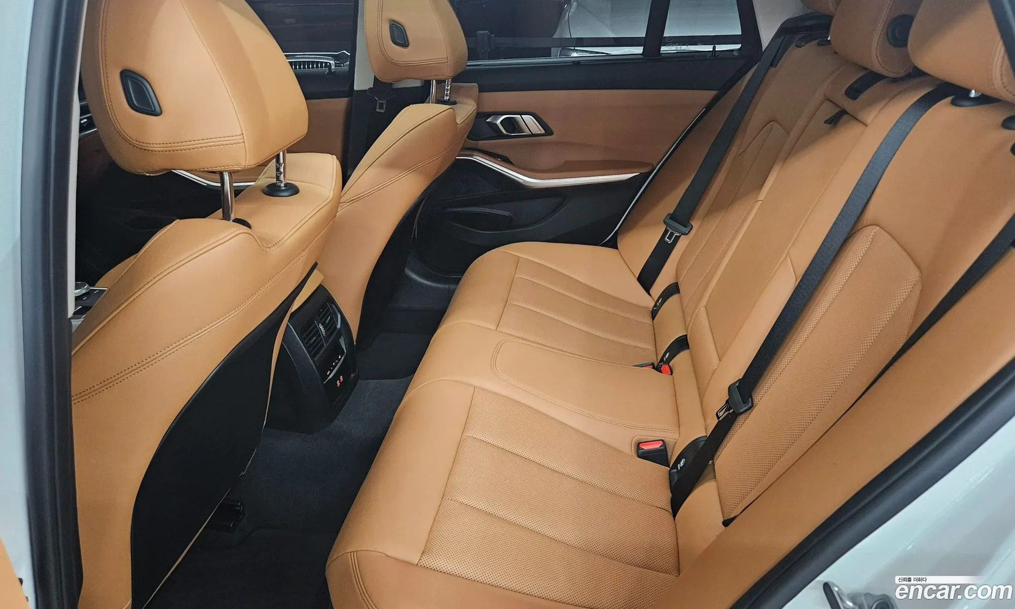 BMW 3 Series 2025 — 18