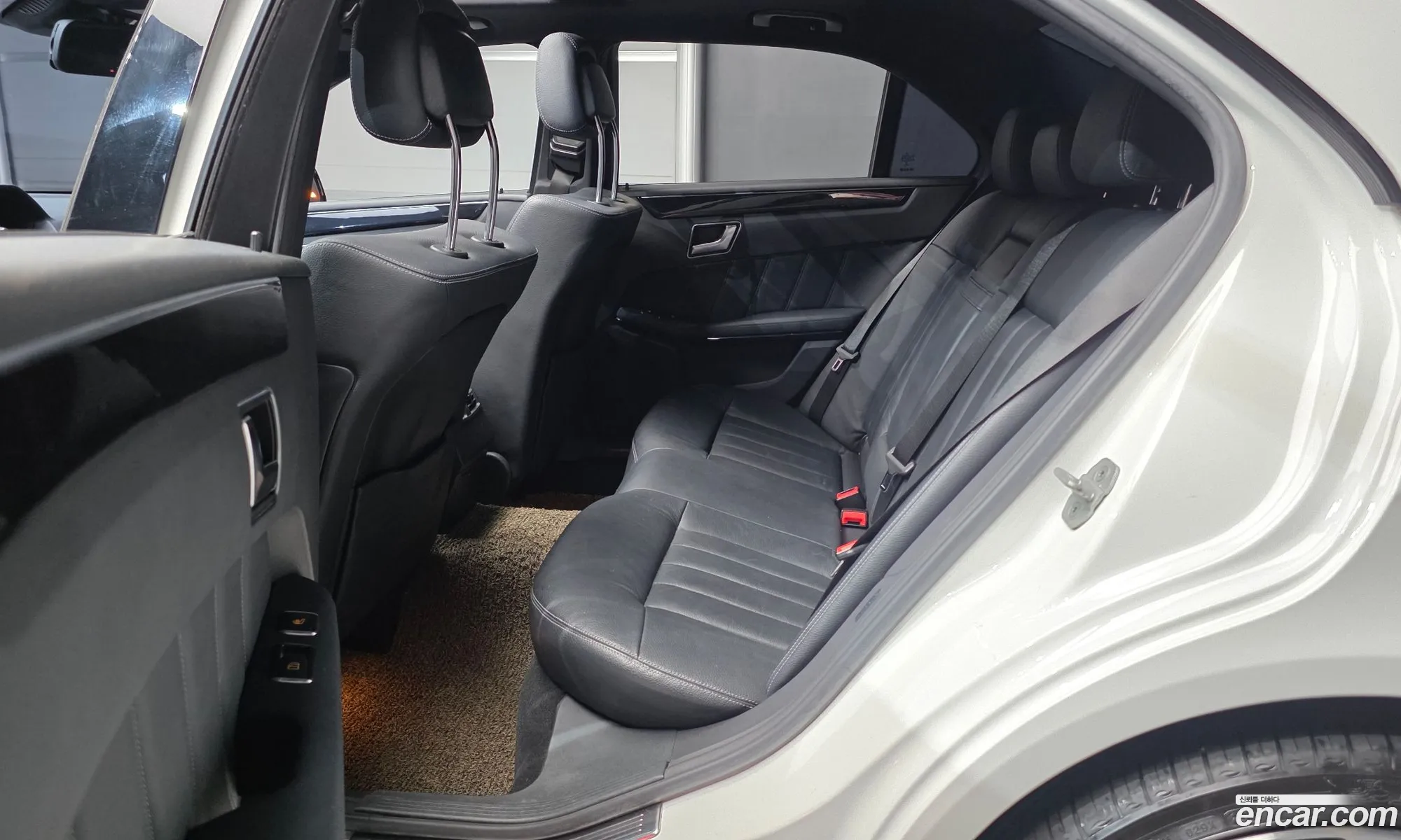 Mercedes-Benz E-Class W212 2015 WDDHF0AB7GB291599 — 19