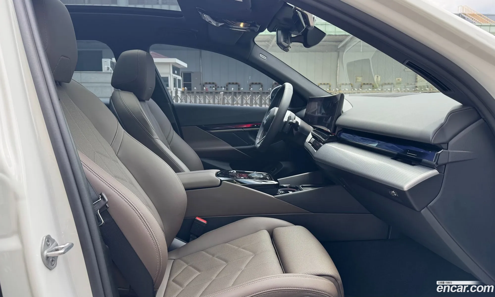 BMW 5 Series 2025 — 9