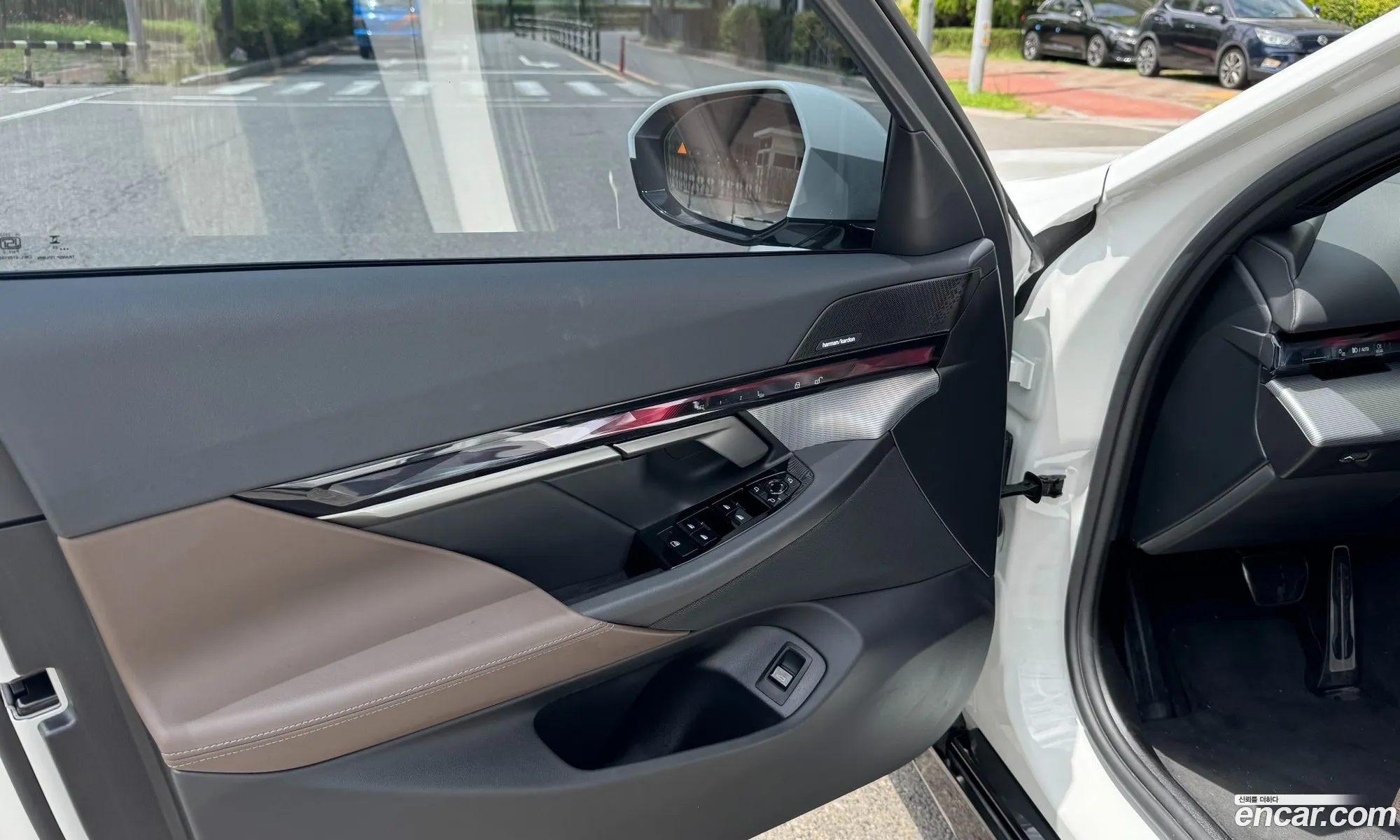 BMW 5 Series 2025 — 6
