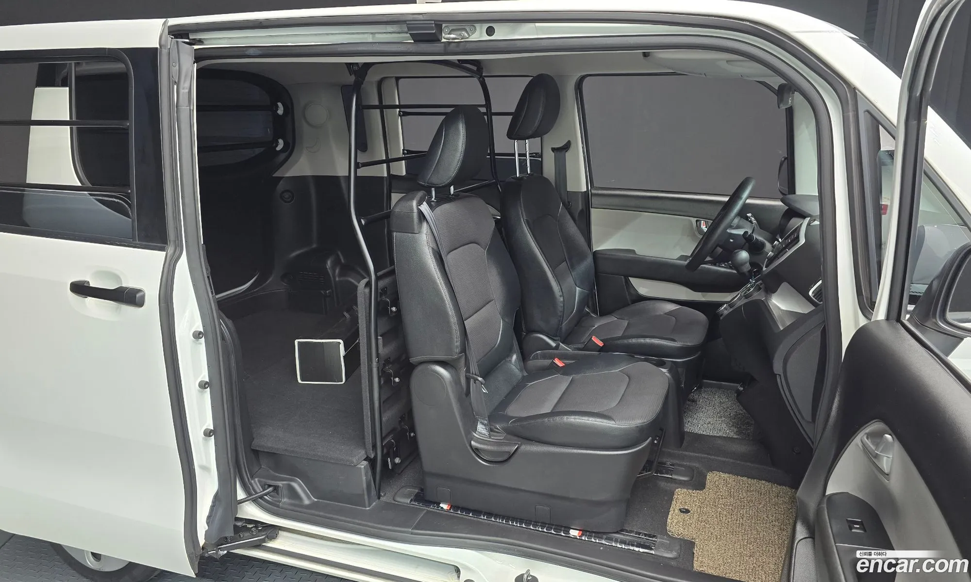Kia Ray 2022 KNACF911BNT295056 — 4