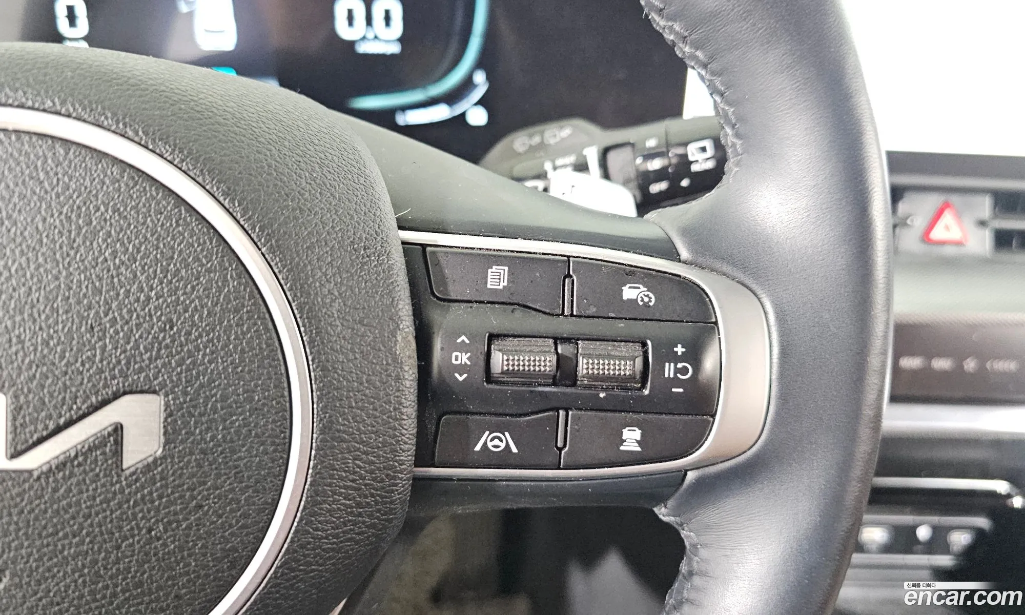 Kia Sportage Hybrid 2023 — 17