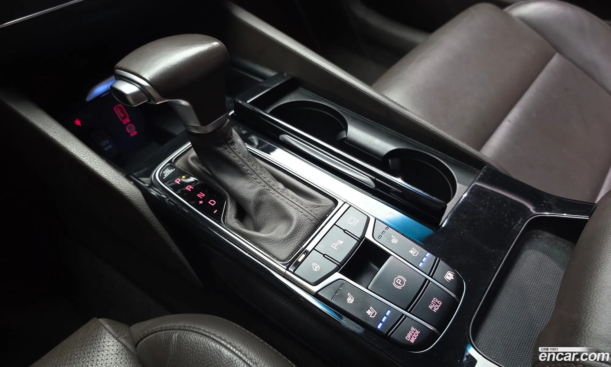 Kia K7 2019 — 20