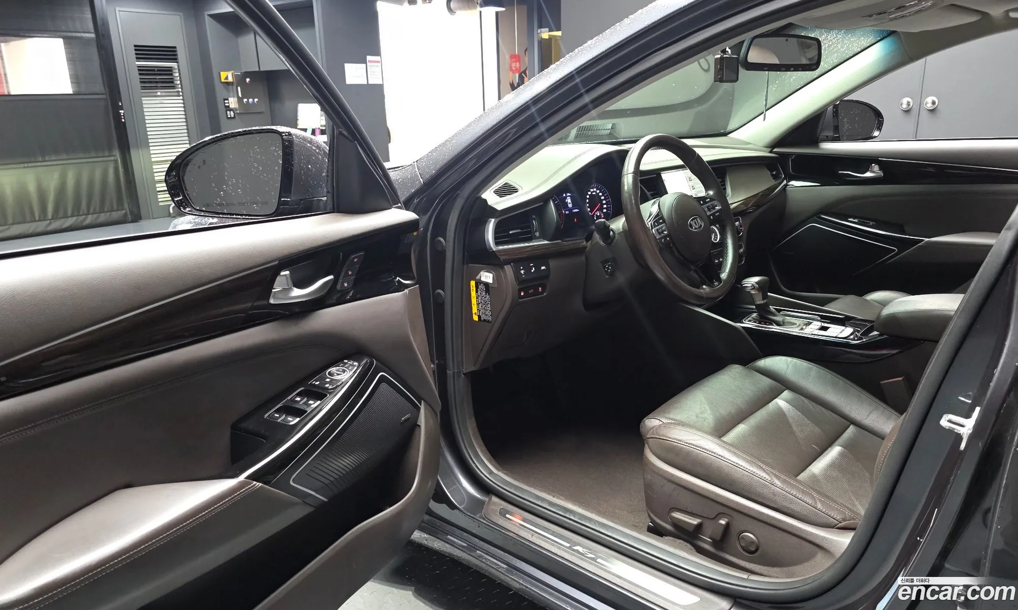 Kia K7 2019 — 17