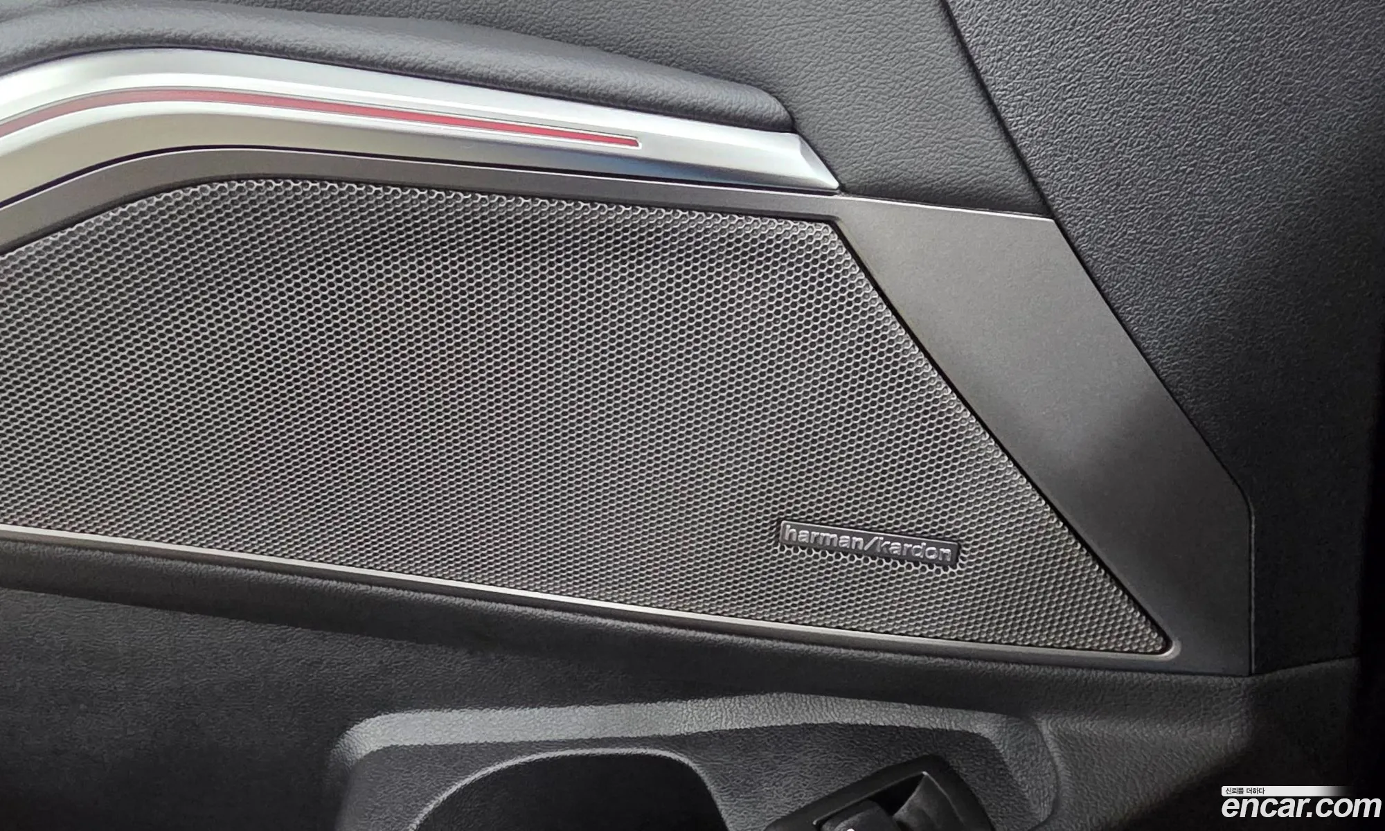 BMW 3 Series 2025 — 18