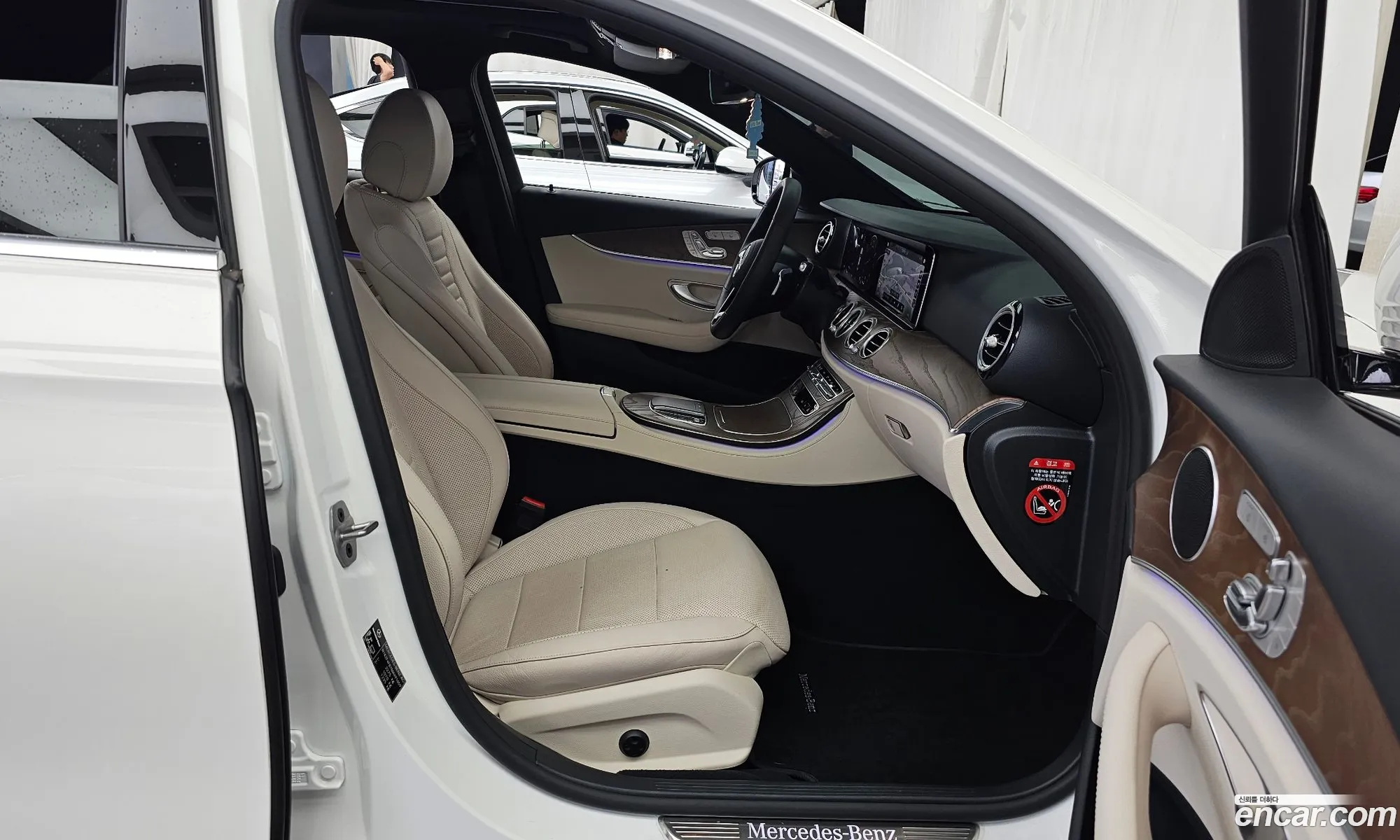 Mercedes-Benz E-Class W213 2021 — 26