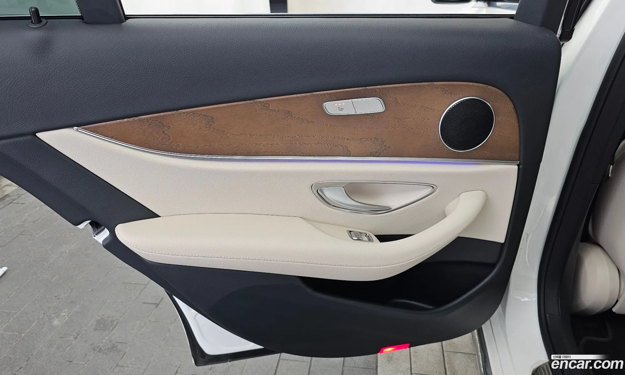 Mercedes-Benz E-Class W213 2021 — 33