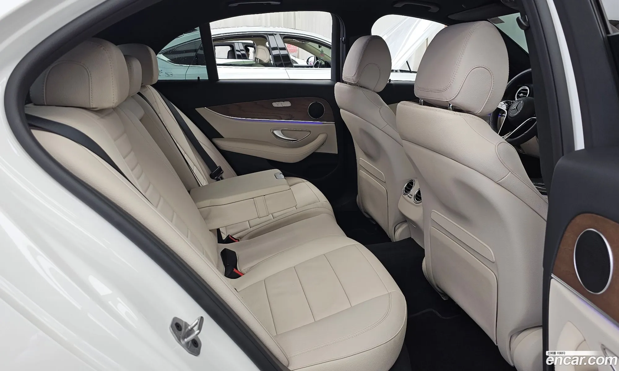 Mercedes-Benz E-Class W213 2021 — 17