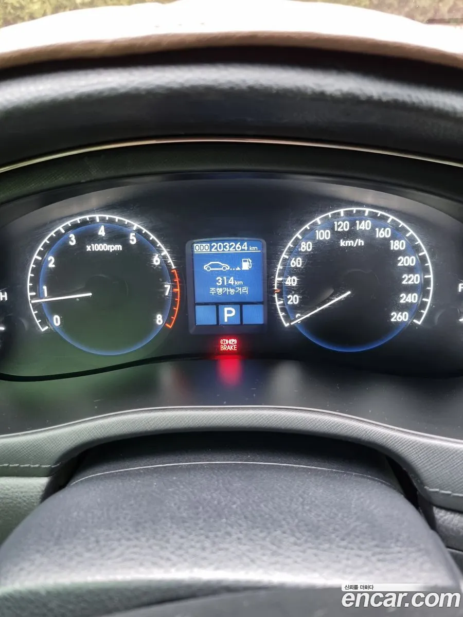 Hyundai Genesis 2008 — 12
