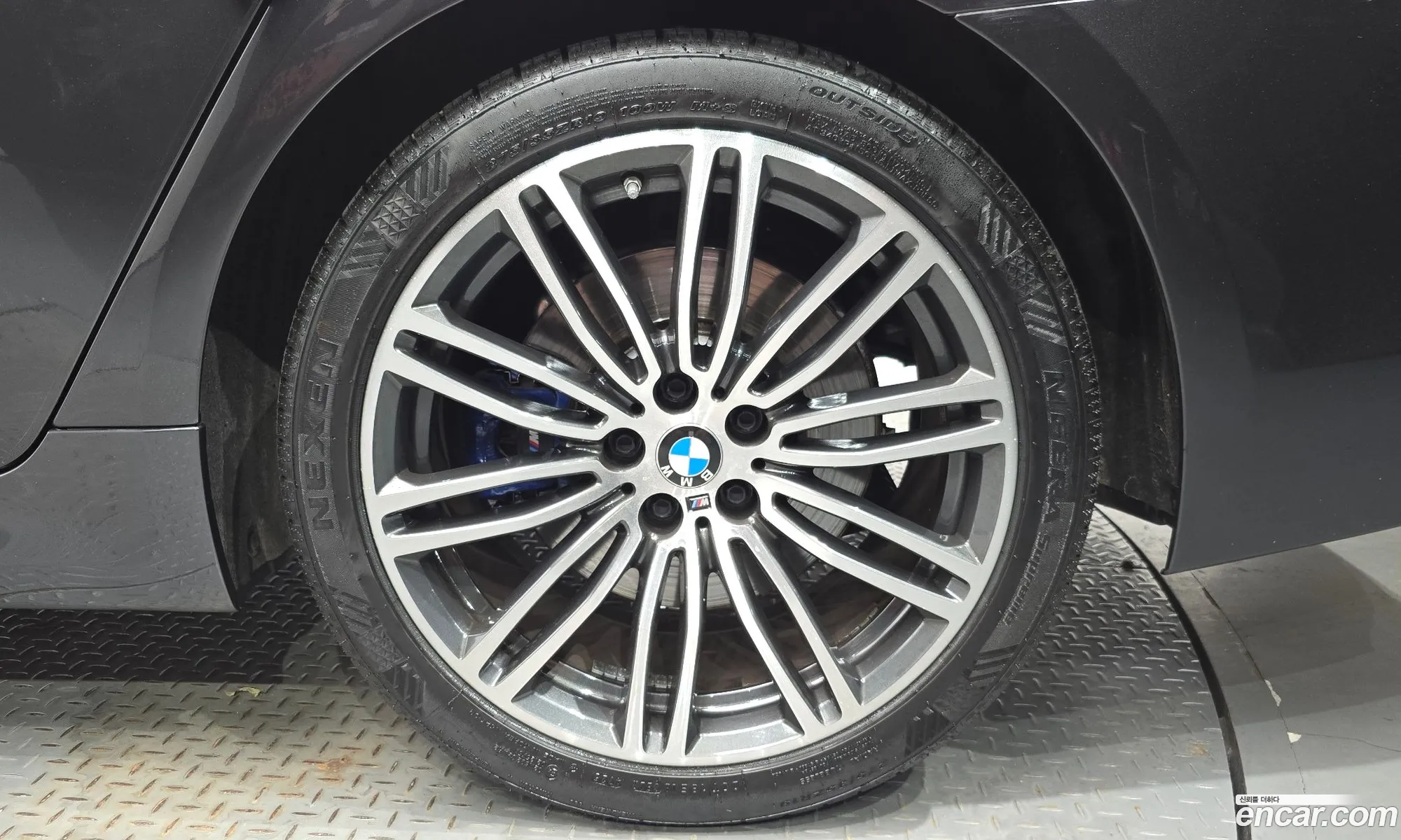 BMW 5 Series 2019 — 12
