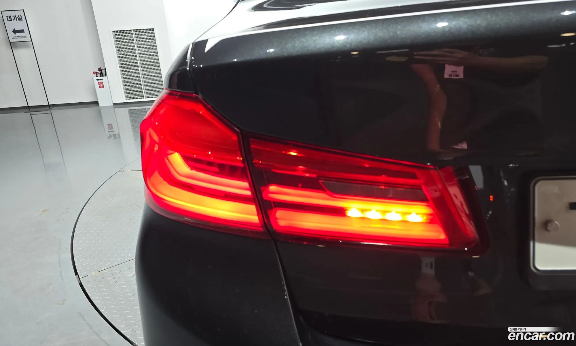BMW 5 Series 2019 — 24