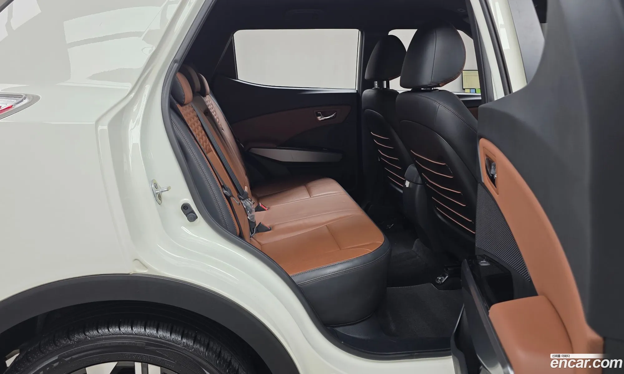 KG Mobility (SsangYong) Tivoli Armour 2018 — 12