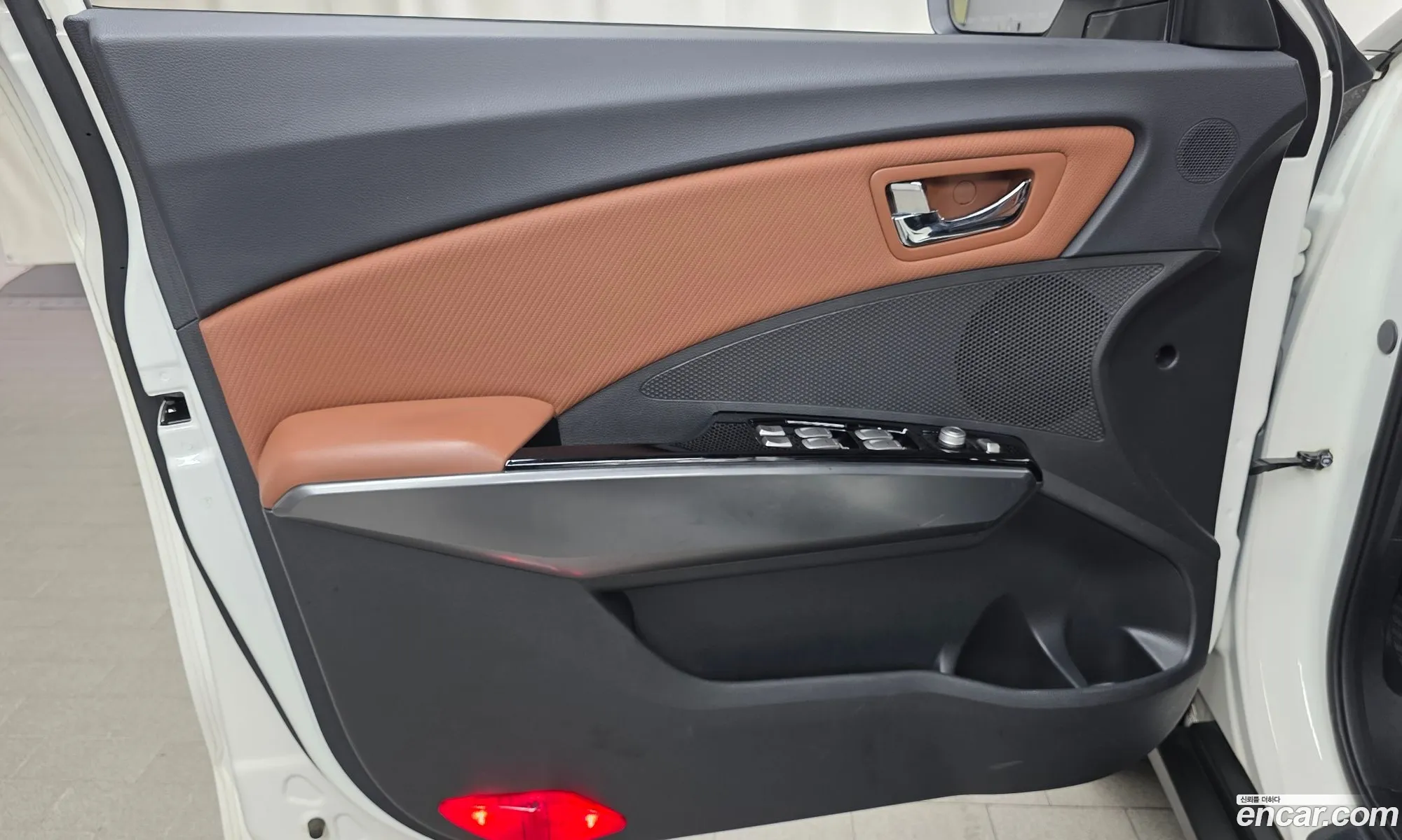 KG Mobility (SsangYong) Tivoli Armour 2018 — 25