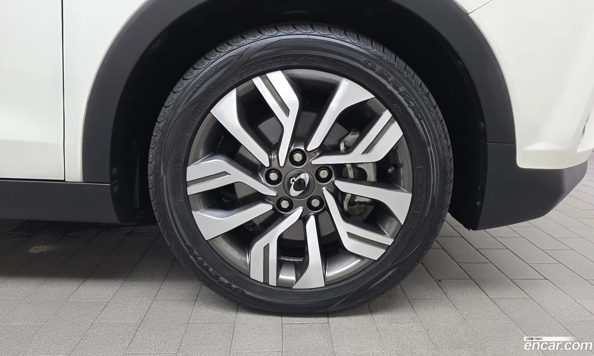 KG Mobility (SsangYong) Tivoli Armour 2018 — 4