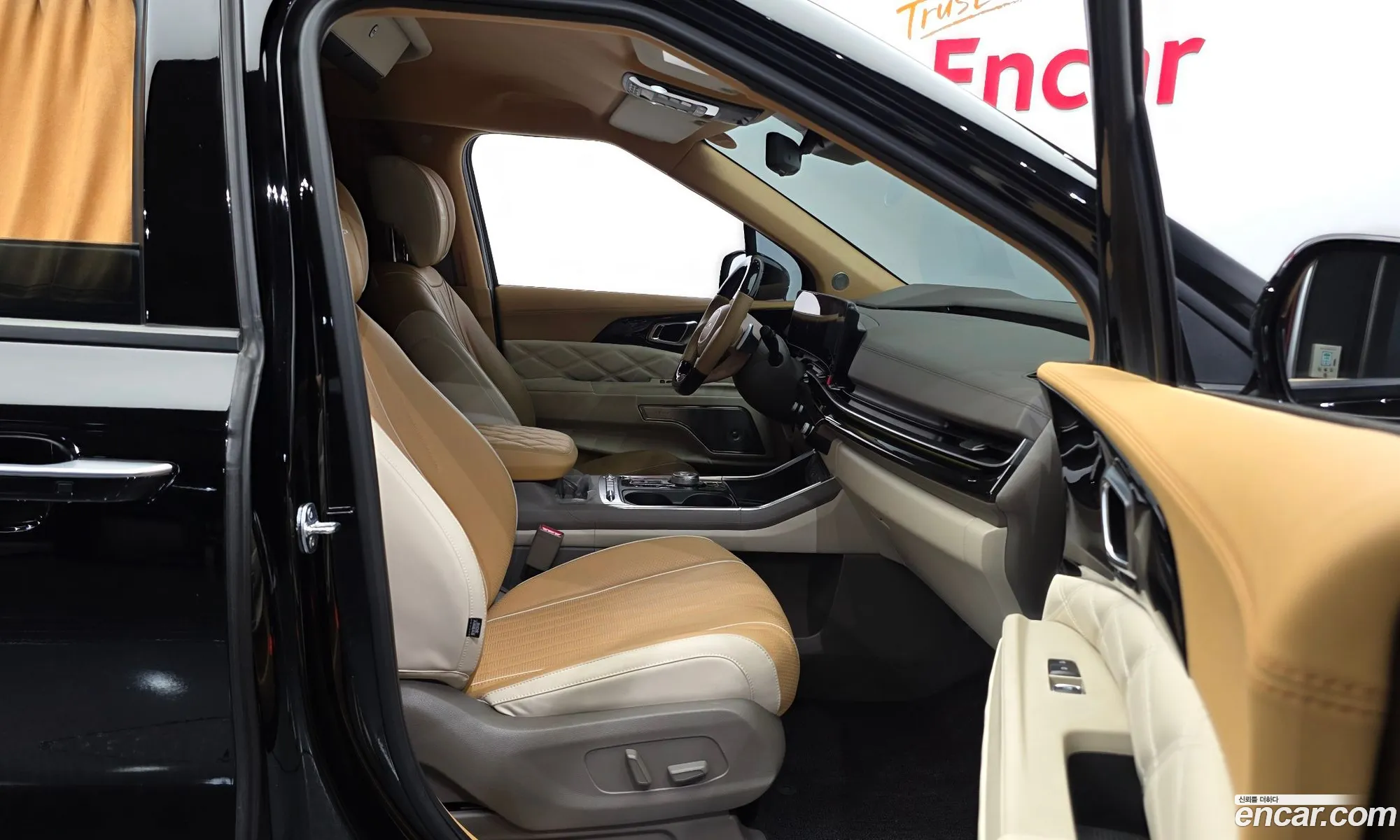 Kia Carnival 2024 — 16