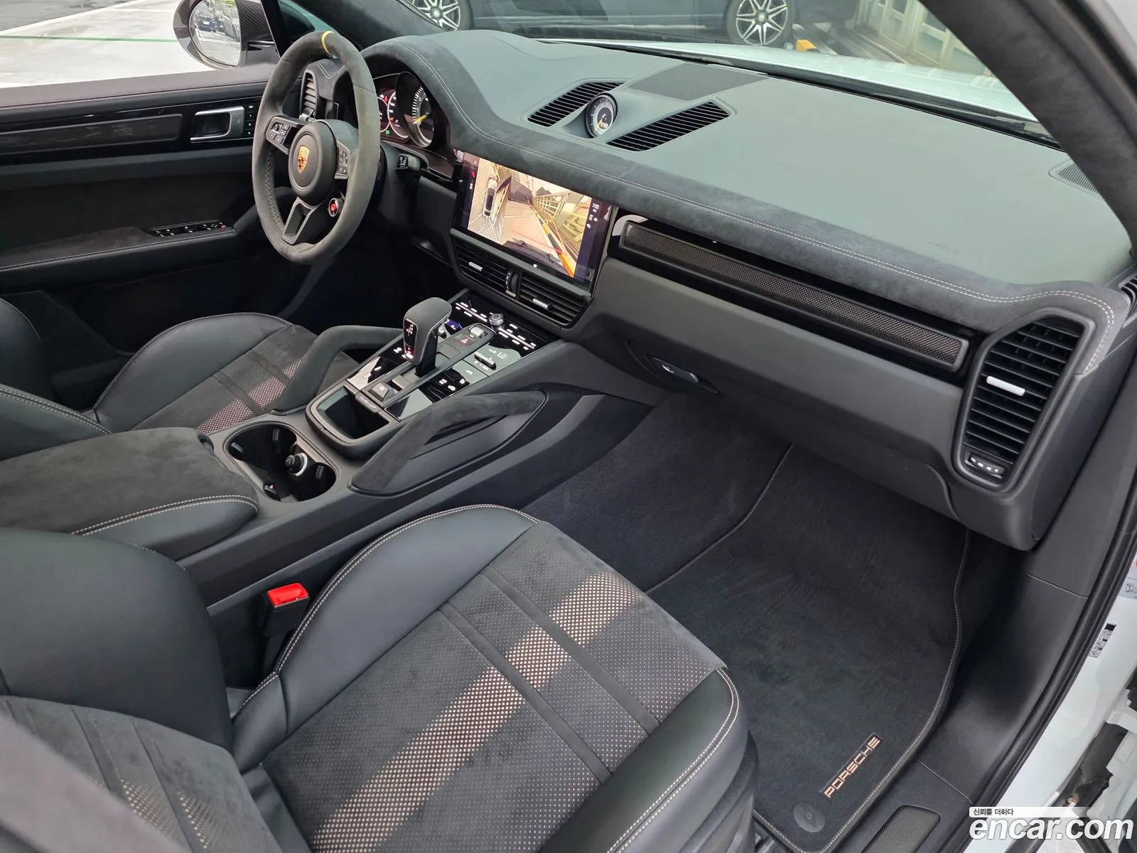Porsche Cayenne 2022 — 17