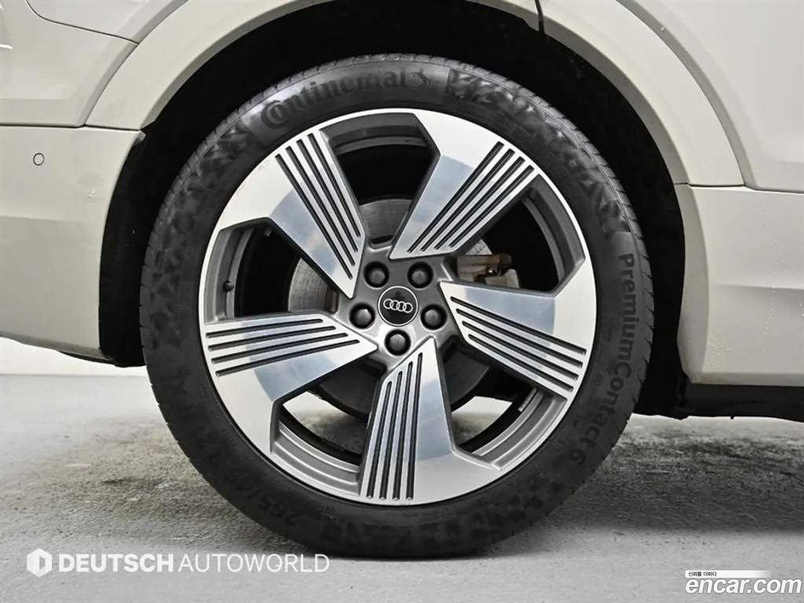 Audi e-tron 2021 — 11