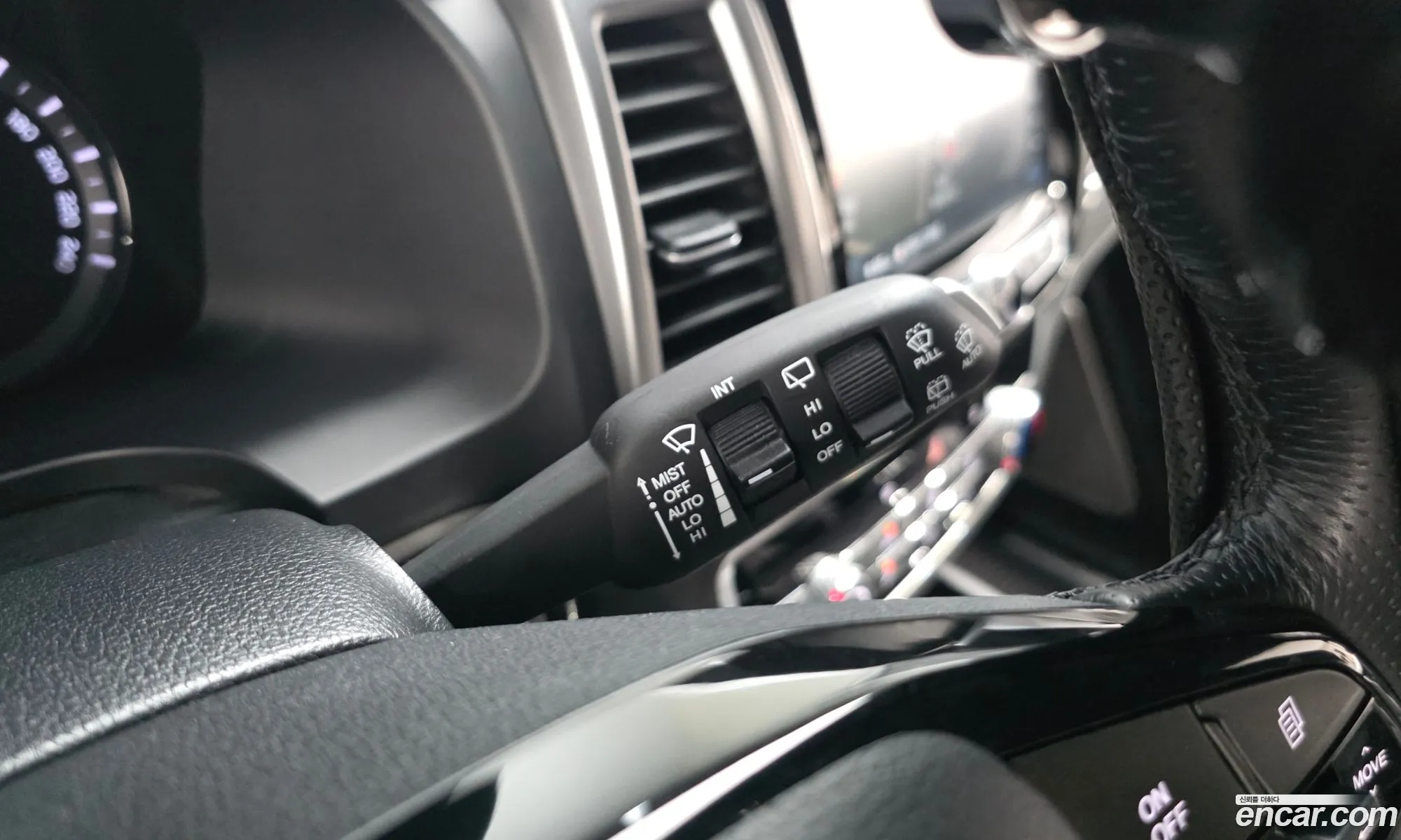 KG Mobility (SsangYong) G4 Rexton 2019 — 11
