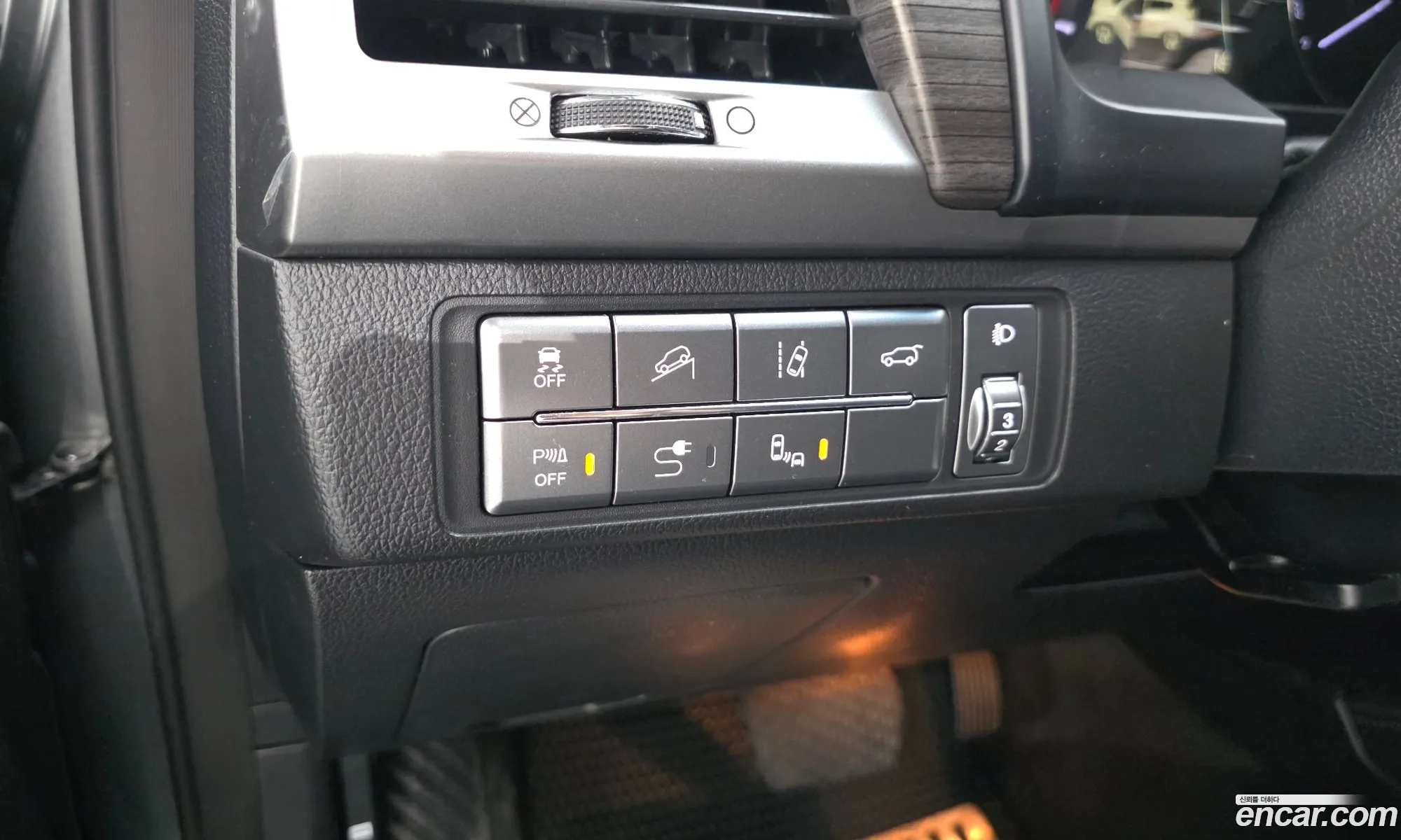 KG Mobility (SsangYong) G4 Rexton 2019 — 18