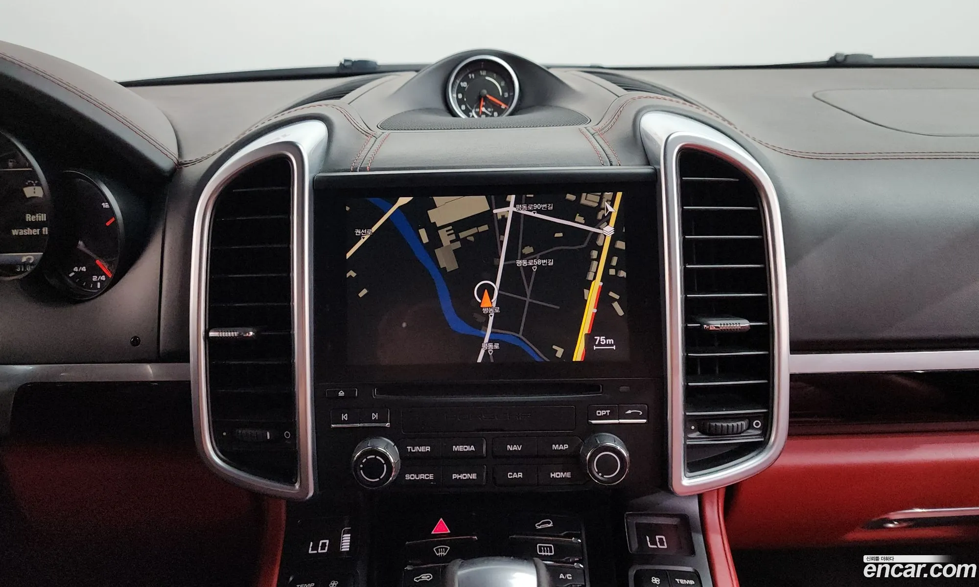 Porsche Cayenne 2017 WP1AF2929HKA31183 — 2
