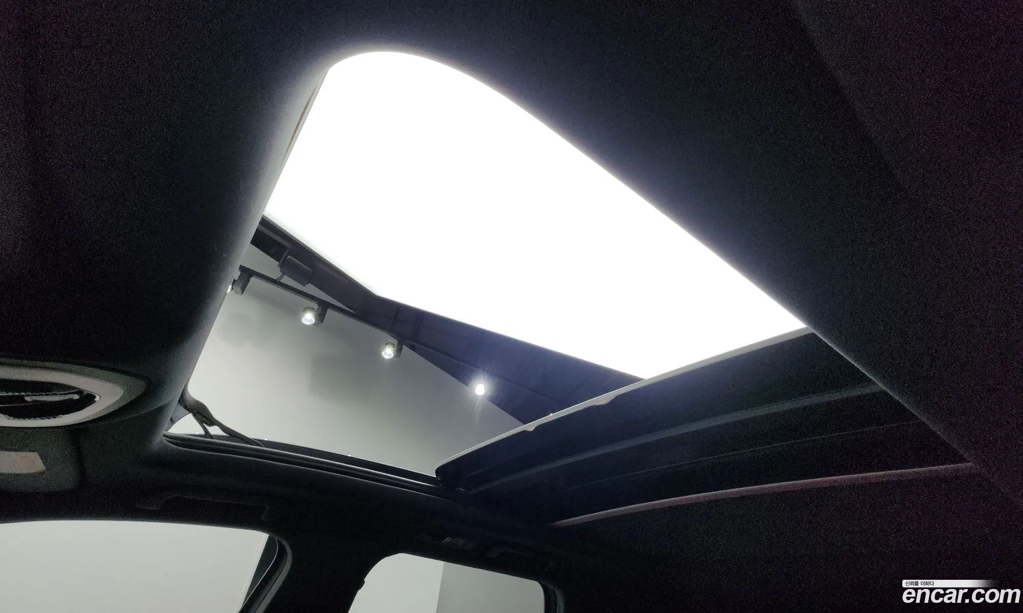 Porsche Cayenne 2017 WP1AF2929HKA31183 — 11
