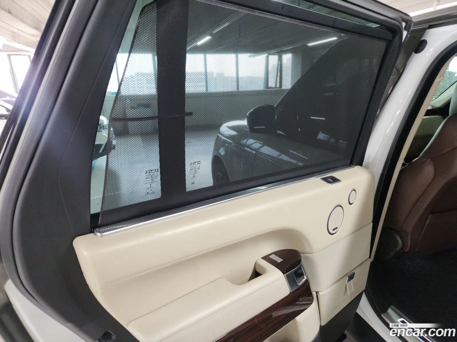 Land Rover Range Rover 2015 — 11