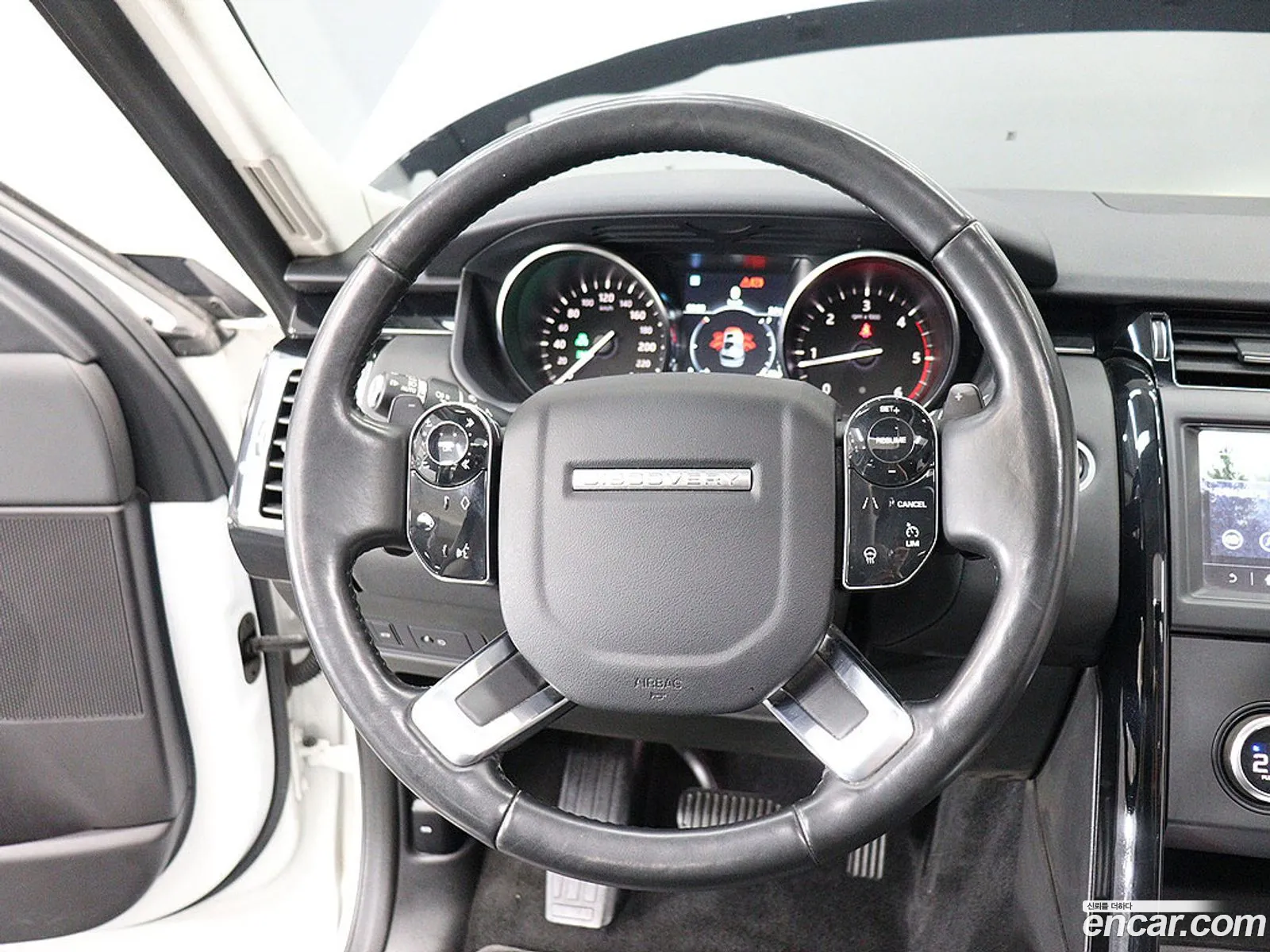 Land Rover Discovery 5 2019 — 11