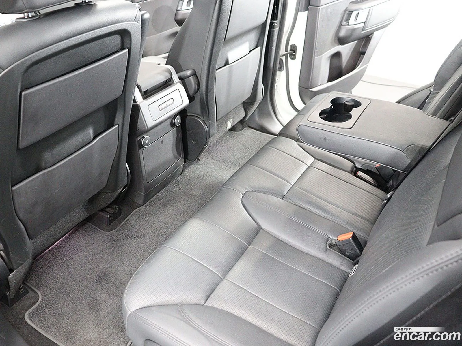 Land Rover Discovery 5 2019 — 3