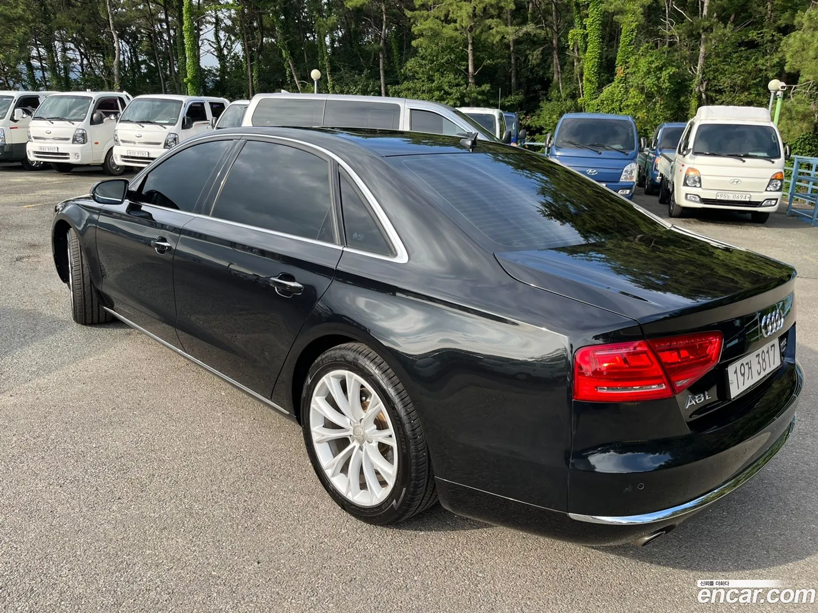 Audi A8 2011 — 12